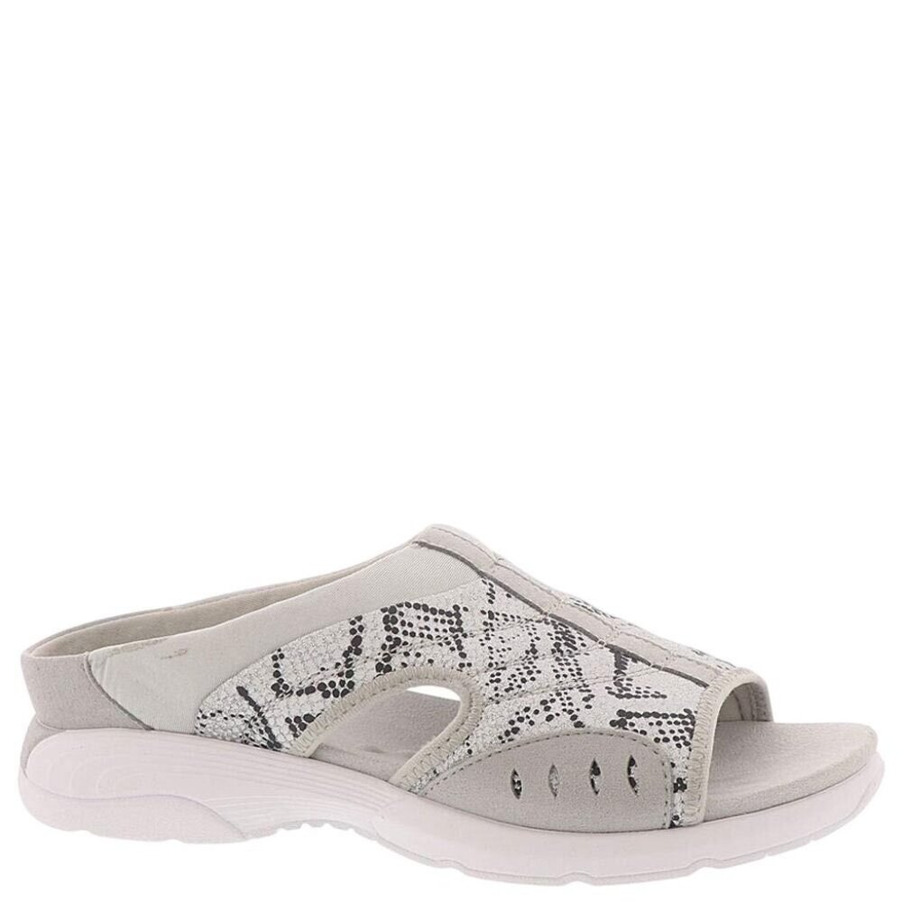 NWT Easy Spirit Womens Traciee 2 Flat Sandal Lightweight Silver Snake Gray 6.5M